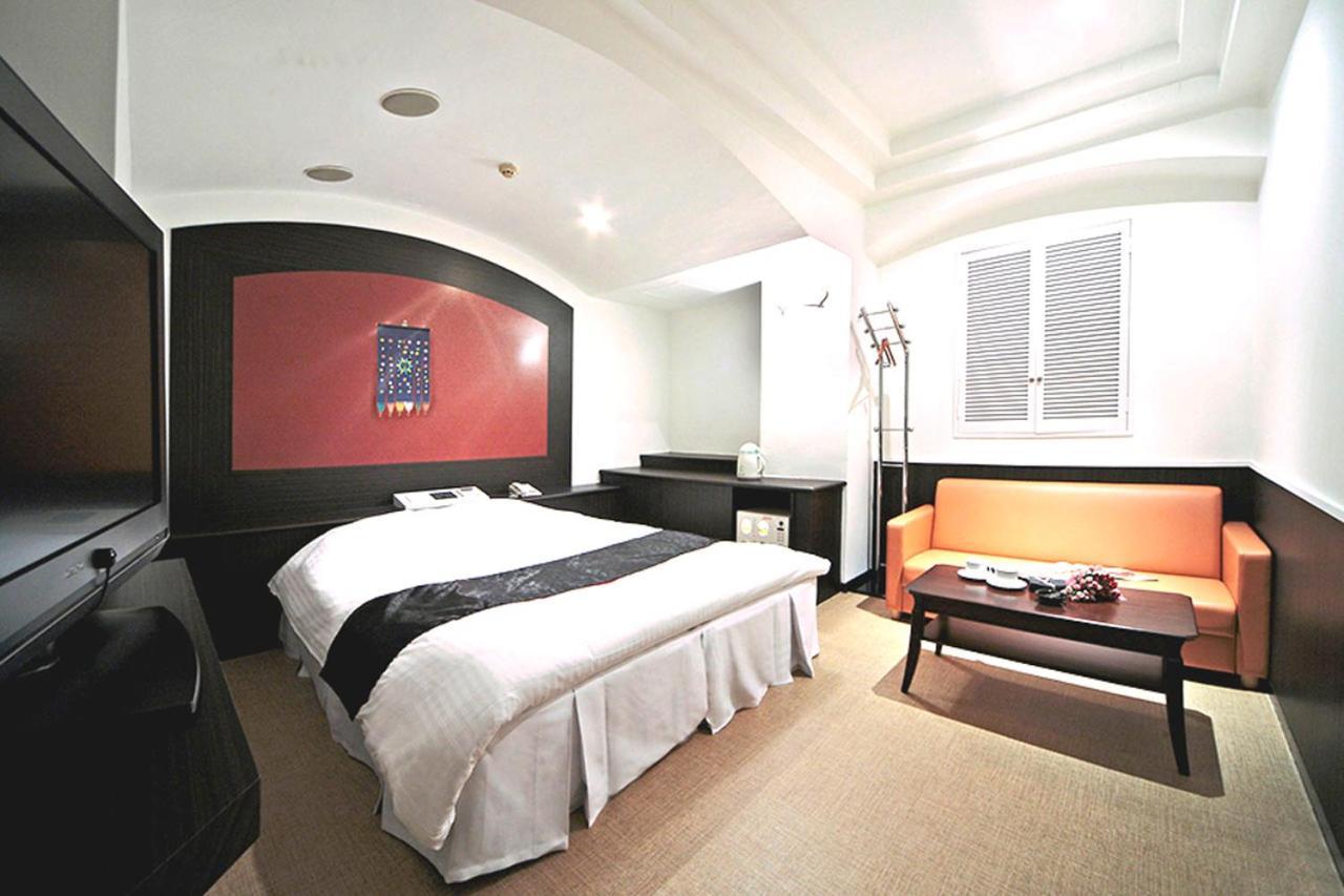 Hotel Lala Minato - Adult Only Нагоя Екстериор снимка