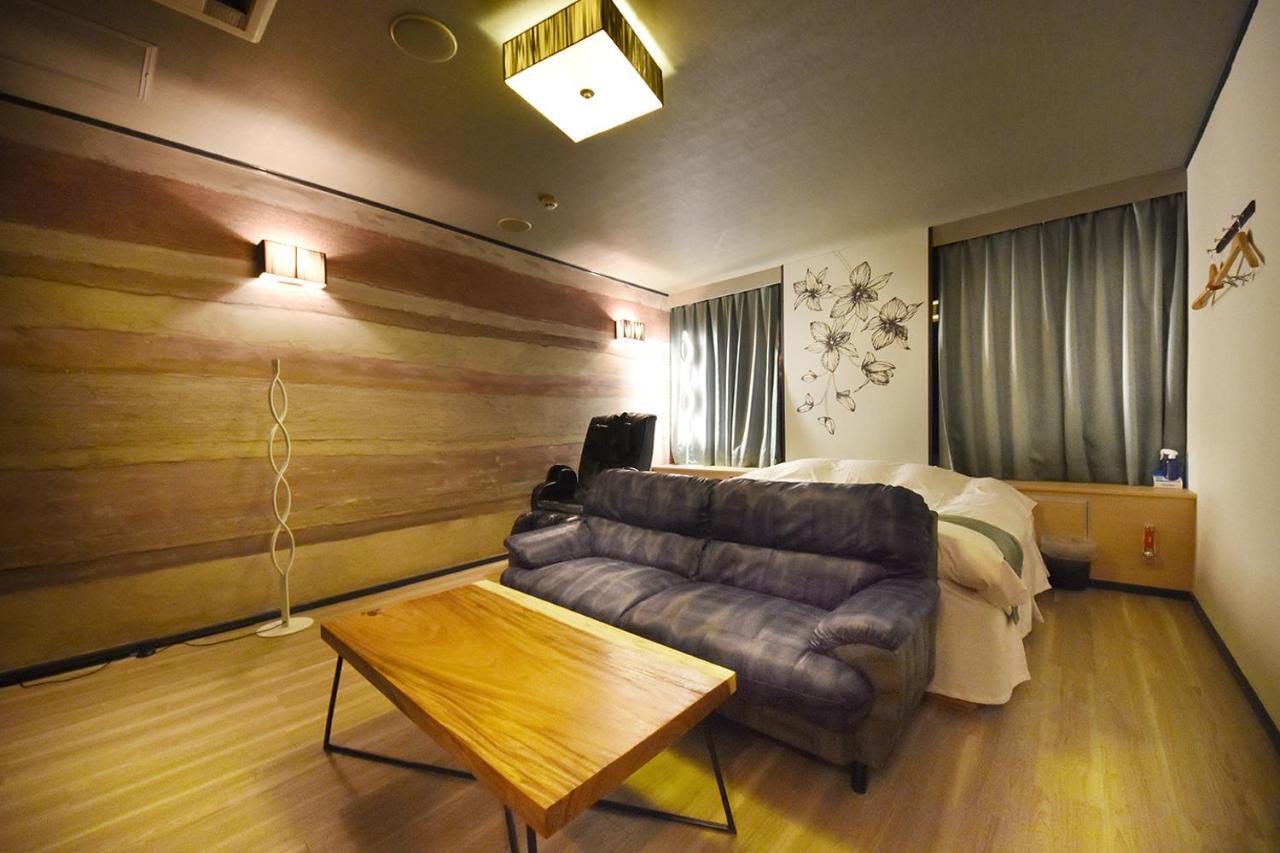 Hotel Lala Minato - Adult Only Нагоя Екстериор снимка
